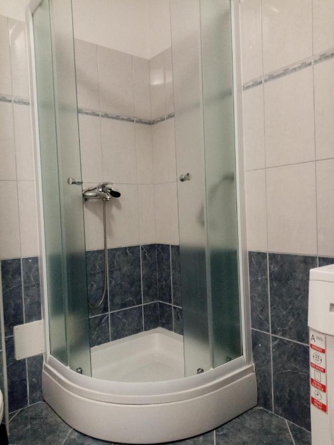 Jan Apartment โรวีน ภายนอก รูปภาพ