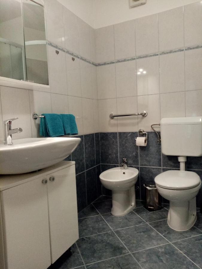 Jan Apartment โรวีน ภายนอก รูปภาพ